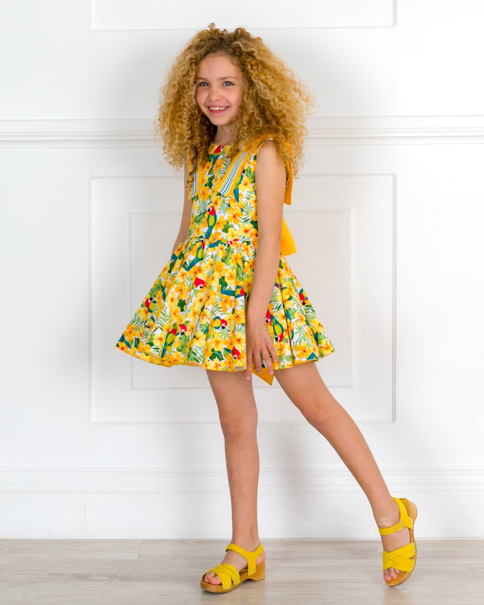 Outfit Girls Yellow Flowers & Parrot Print Flared Dress & Pale Yellow ...